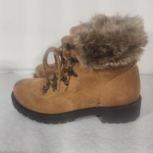 Madeline Girl Boots Womens 8M Snow Beige Lace Up Round Toe Casual Comfort